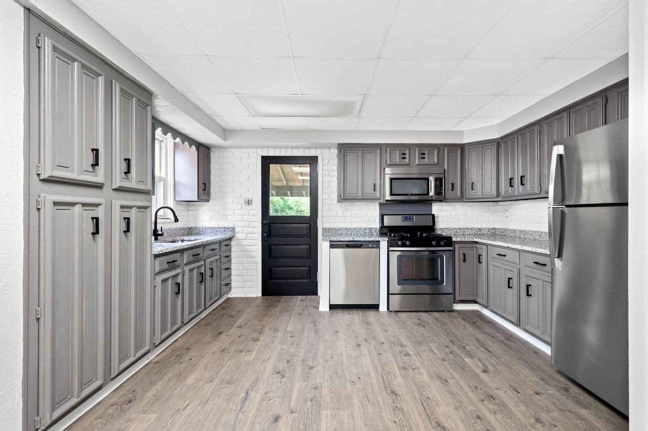 36 W Meyers St - Photo 6 of 35