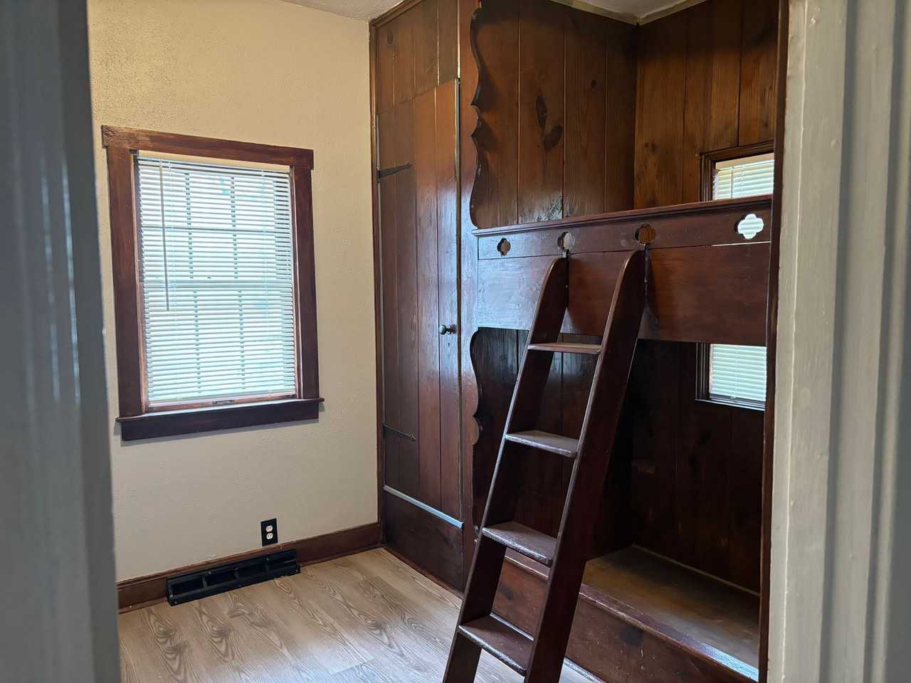 6603 Sacramento Dr - Photo 2 of 5