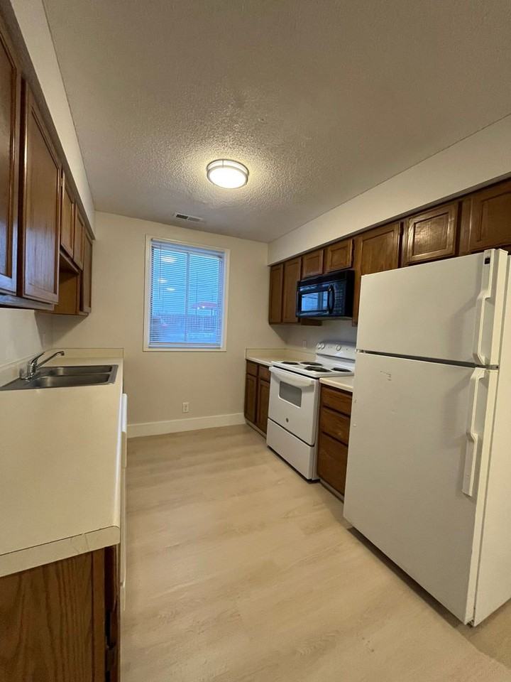 515 W Saunders Apartments in West Lincoln, Lincoln, NE 68521 Zumper