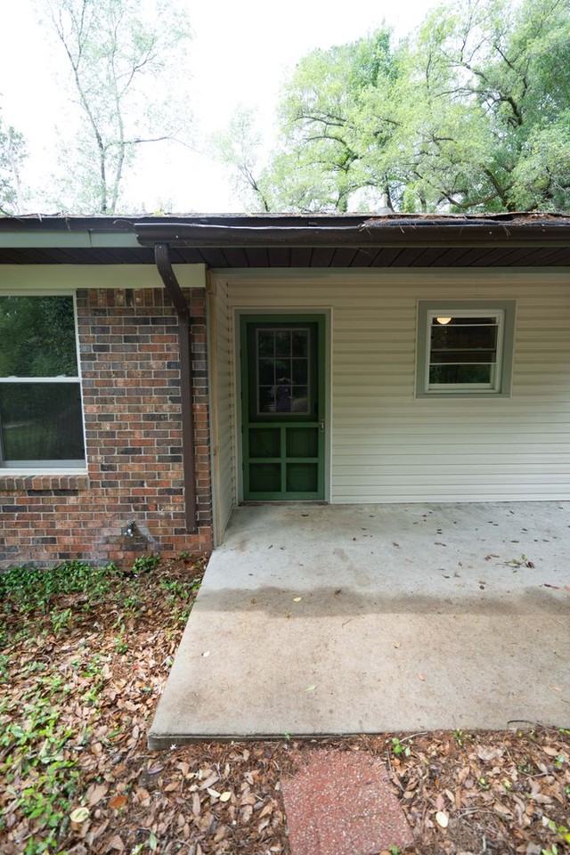 4282 Brewster Rd - Photo 2 of 31