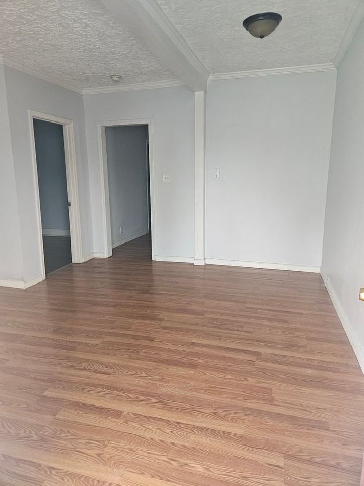 3205 Hull St - Photo 3 of 11