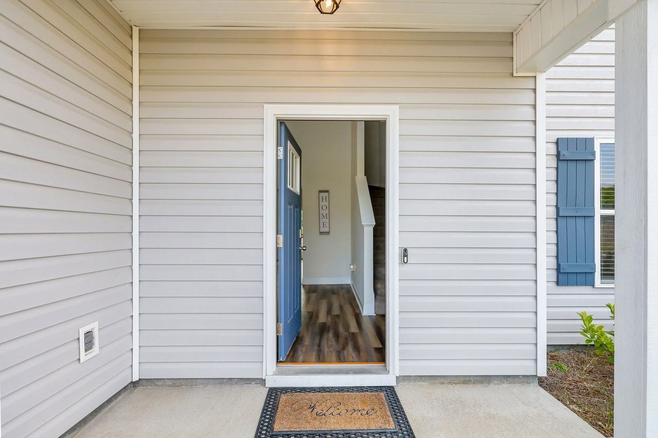 487 Meloney Dr - Photo 3 of 44