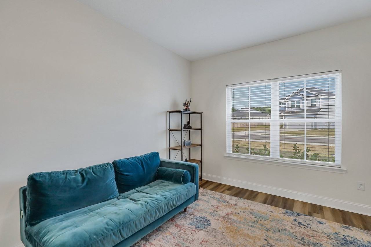 487 Meloney Dr - Photo 6 of 44