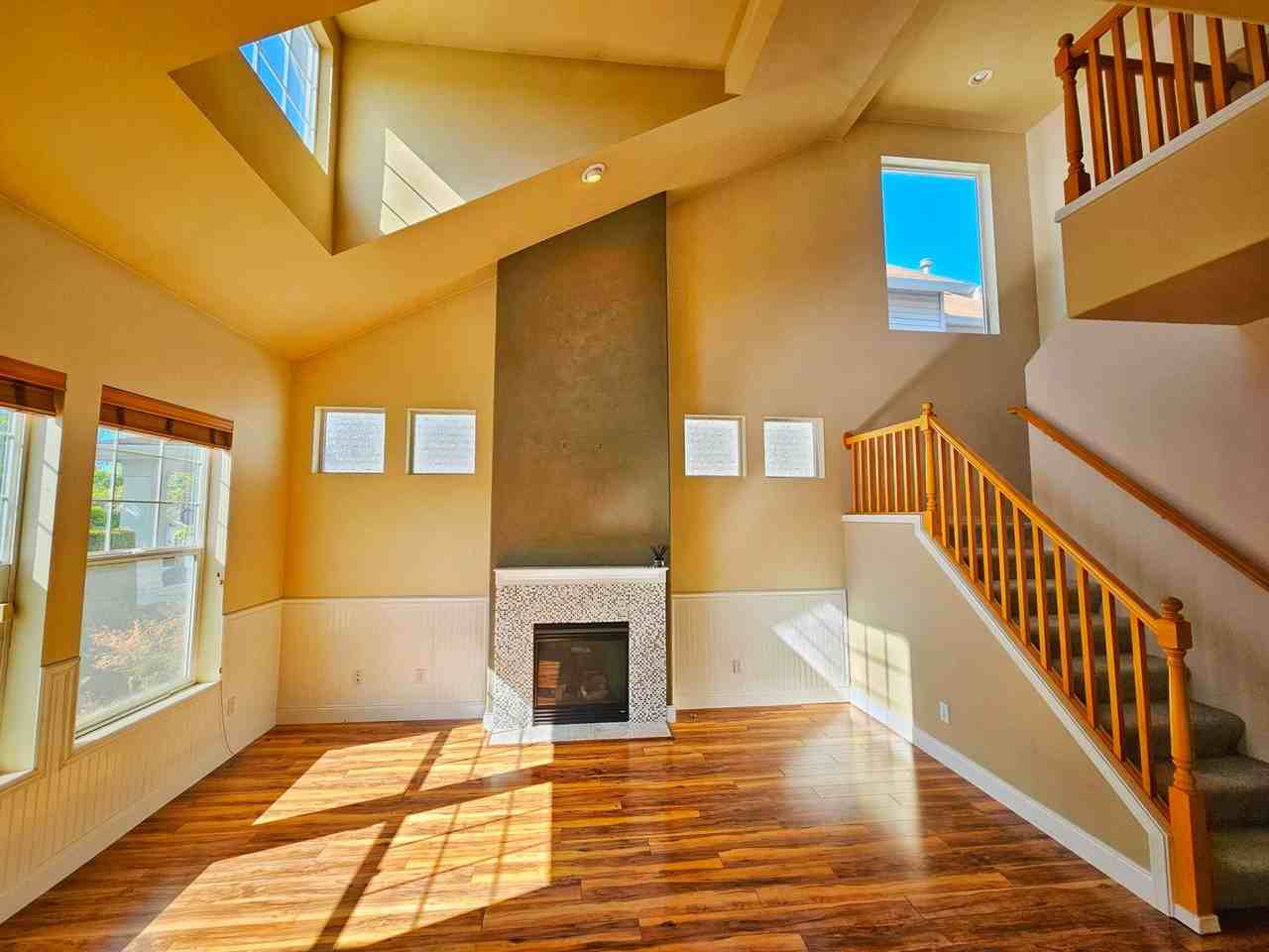 6630 Francis Ave Se - Photo 5 of 23