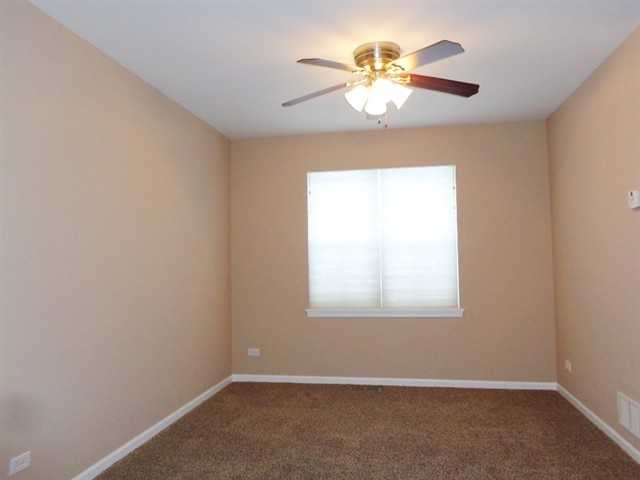 1372 Deer Creek Ln - Photo 3 of 10