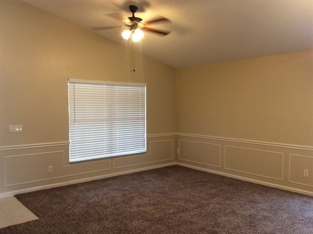 15605 Autumn Glen Ave - Photo 3 of 13