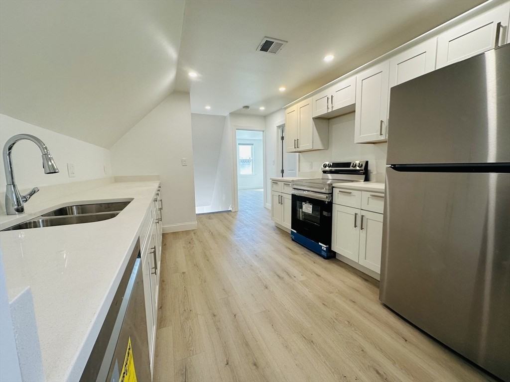 49 Platt St #2 - Photo 3 of 15