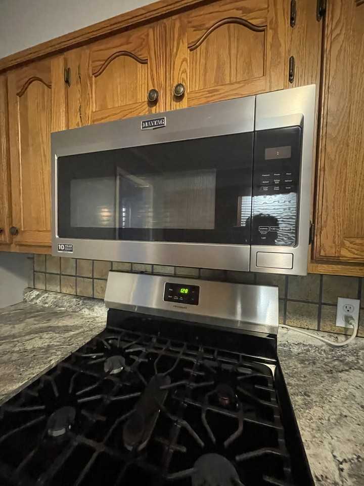 507 Tech St - Photo 3 of 13