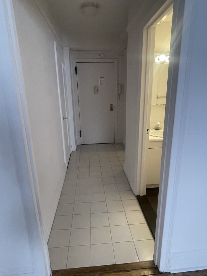 E 39th St #150-608 - Photo 2 of 5