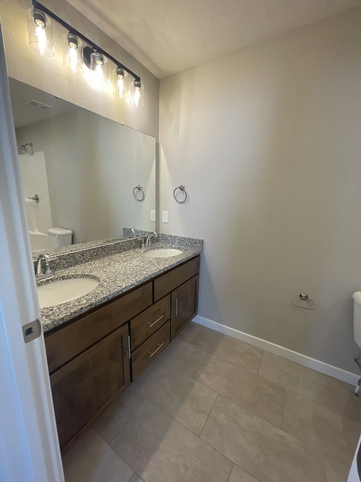 692 N Jozlynn Ave #NA - Photo 7 of 14