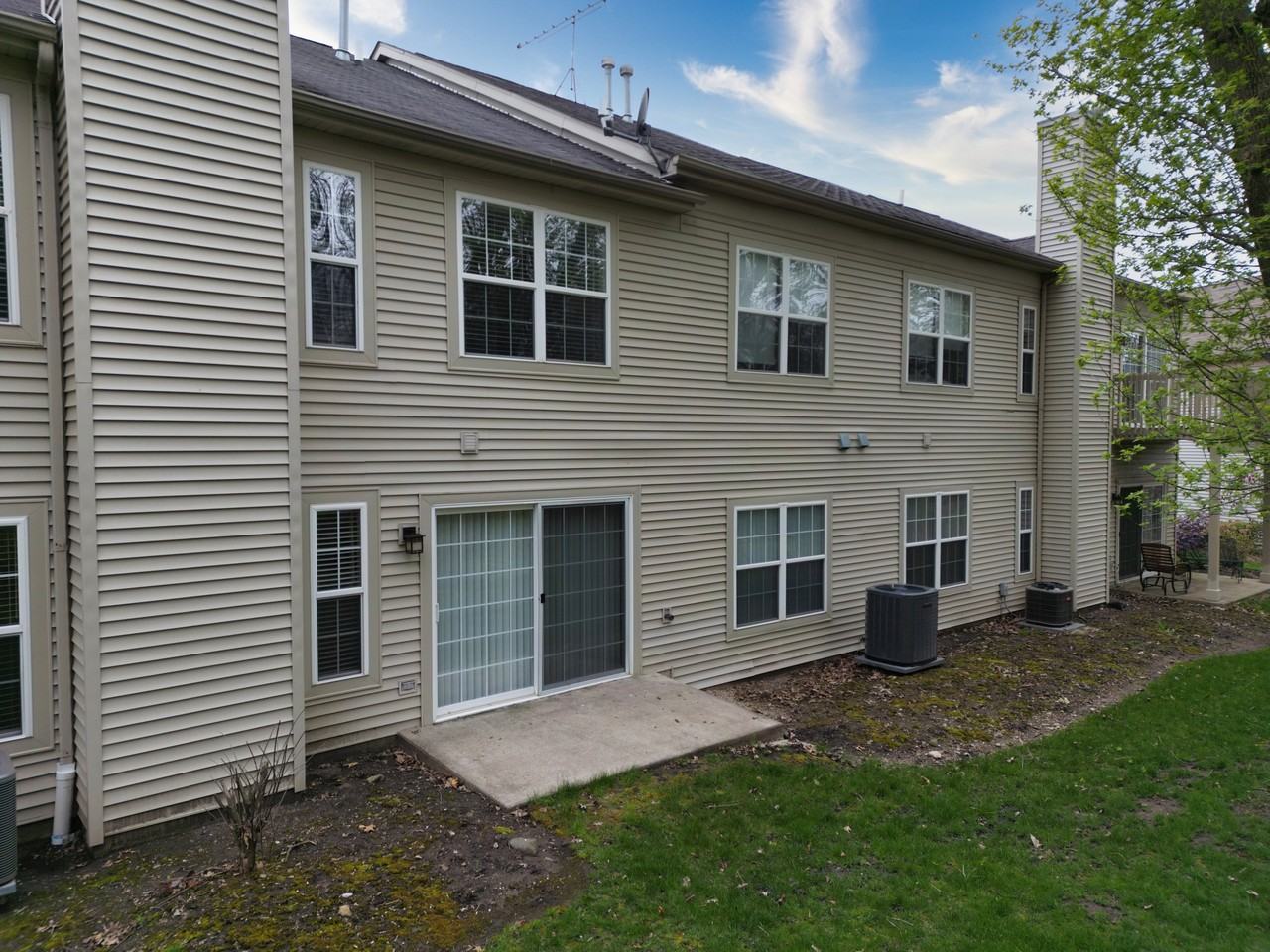 2739 Cobblestone Dr - Photo 3 of 32