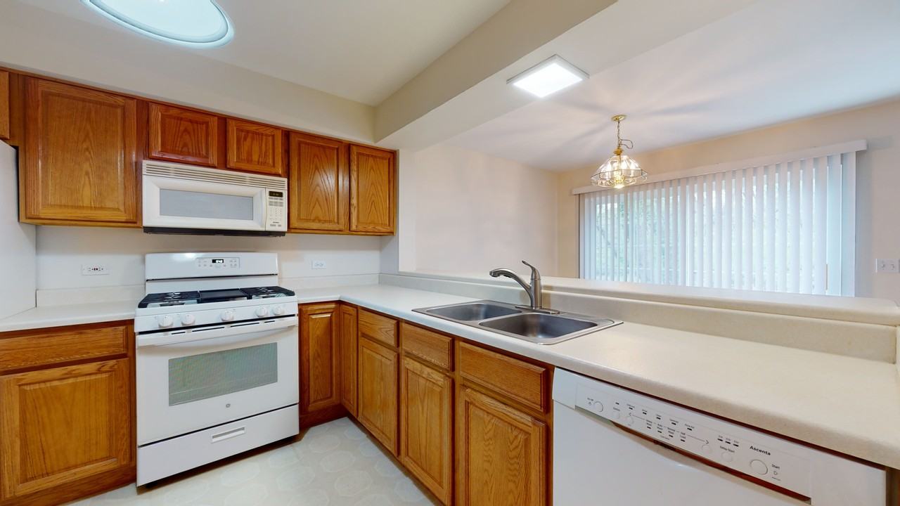 2739 Cobblestone Dr - Photo 7 of 32