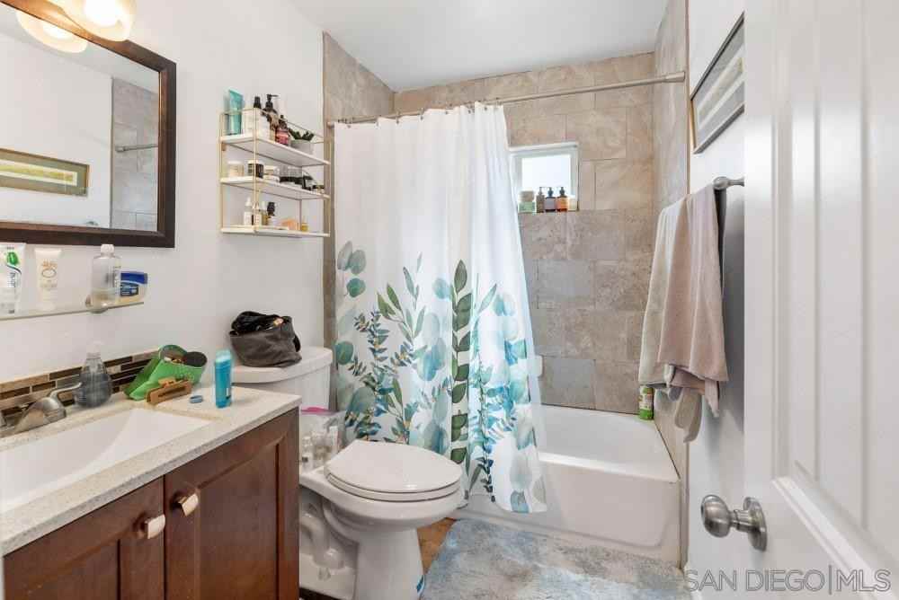 2737 G St #A - Photo 7 of 12