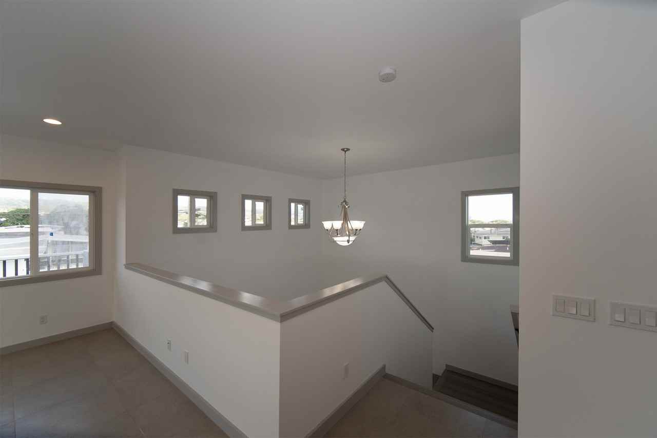 733 Hoopai St - Photo 5 of 10