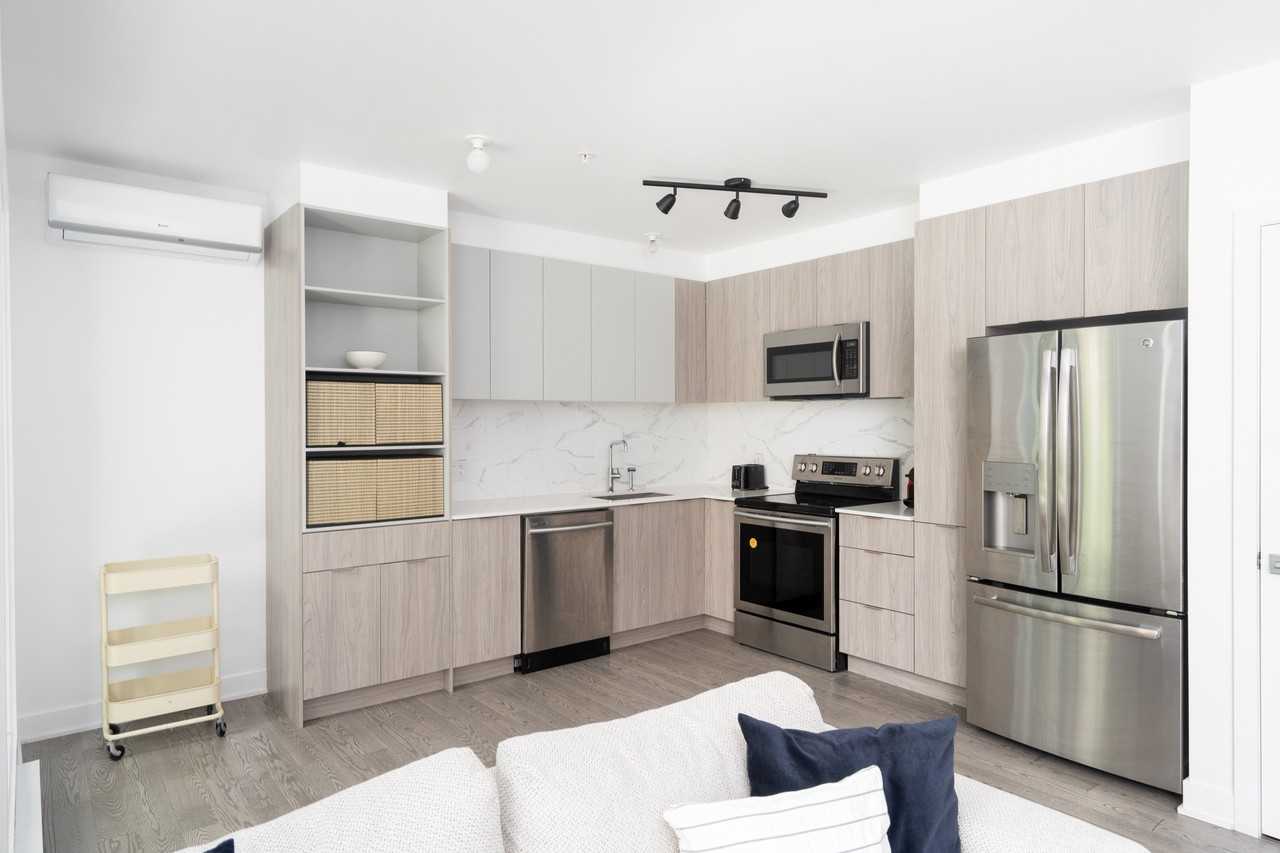 145 Boulevard Bouchard - Photo 4 of 12