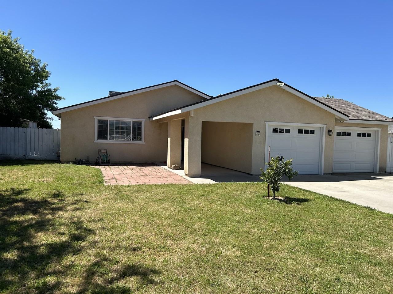 211 S Pasadena Ave #1 - Photo 2 of 30