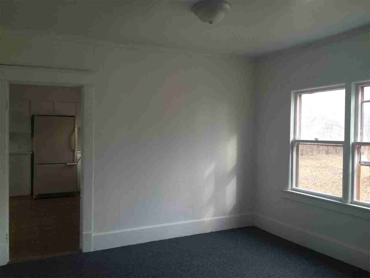 213 Cottage St - Photo 5 of 7