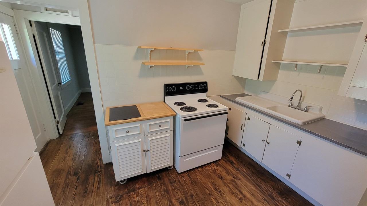 307 Jennings Ave #1 - Photo 6 of 12