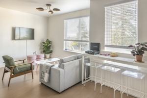 featured image of 2556 Telegraph Ave #504