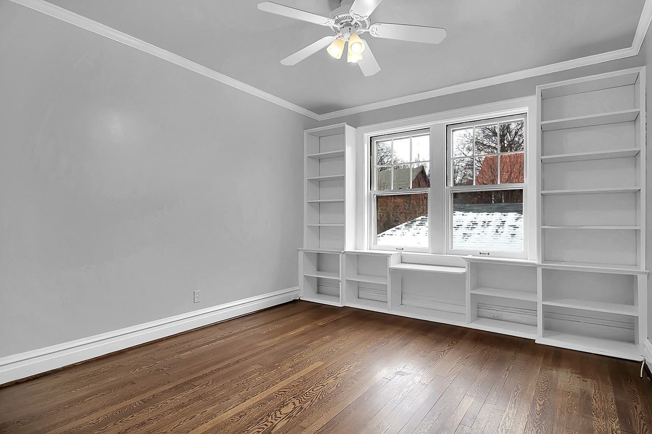 7379 Pershing Ave Apt 1e #1E - Photo 6 of 17