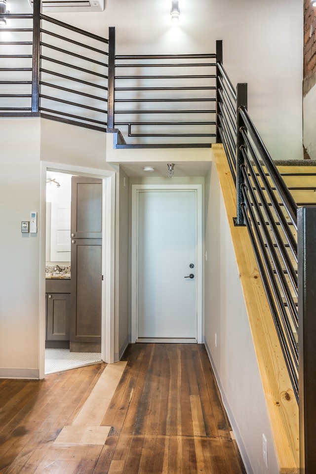 218 E Kemp Ave #1 - Photo 4 of 6