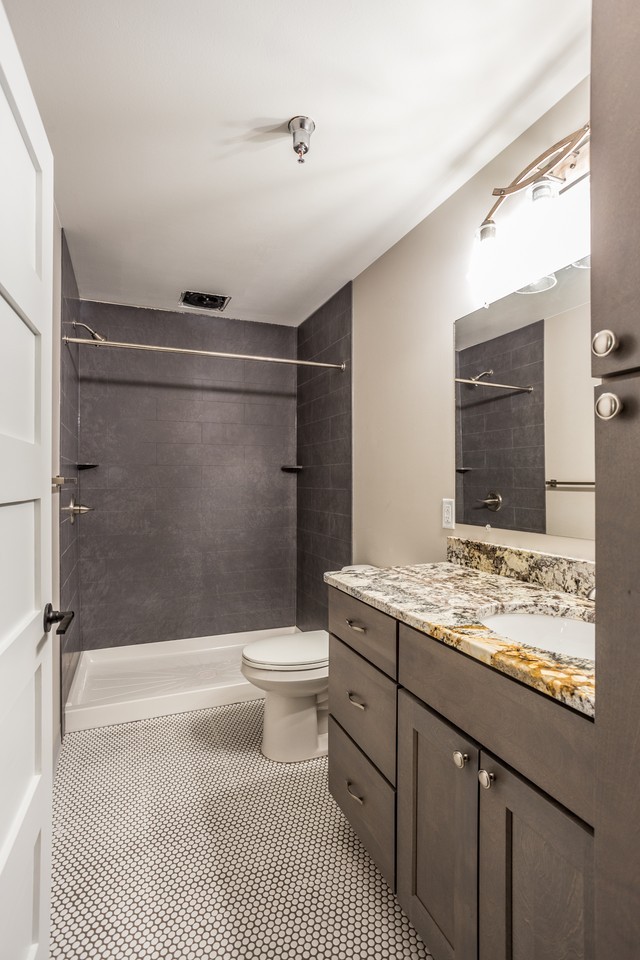 218 E Kemp Ave #1 - Photo 5 of 6