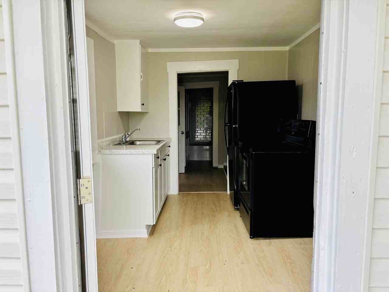 1822 Highland Ave #2 - Photo 3 of 10