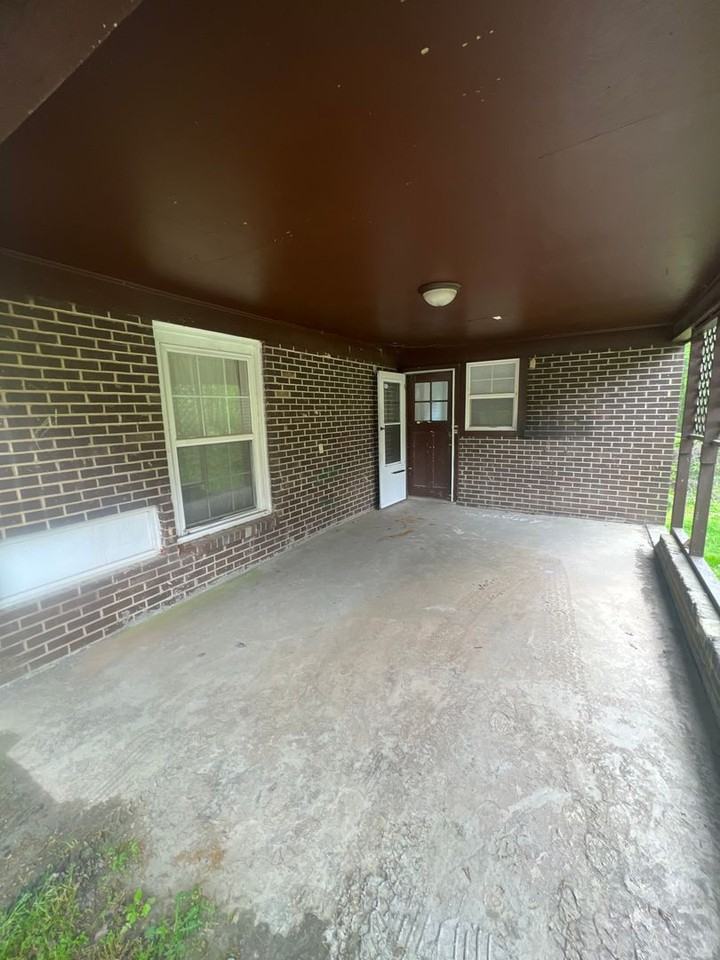 111 Pindal Cir - Photo 4 of 11