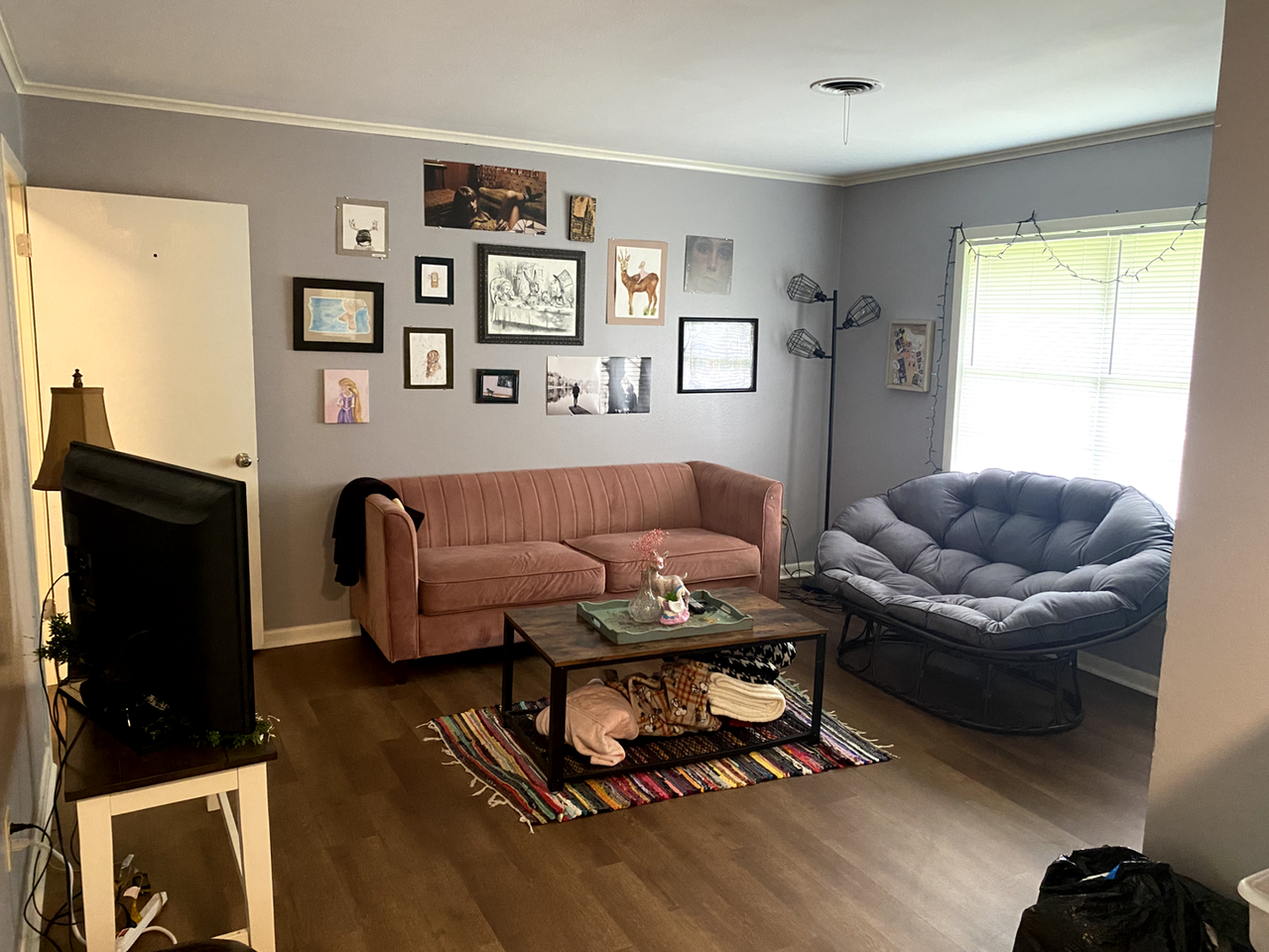 301/303 University St - Photo 2 of 6