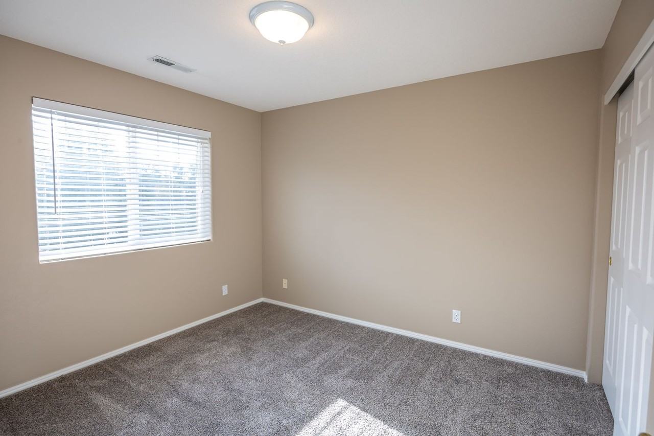 10617 Ne 60th Ct - Photo 4 of 23