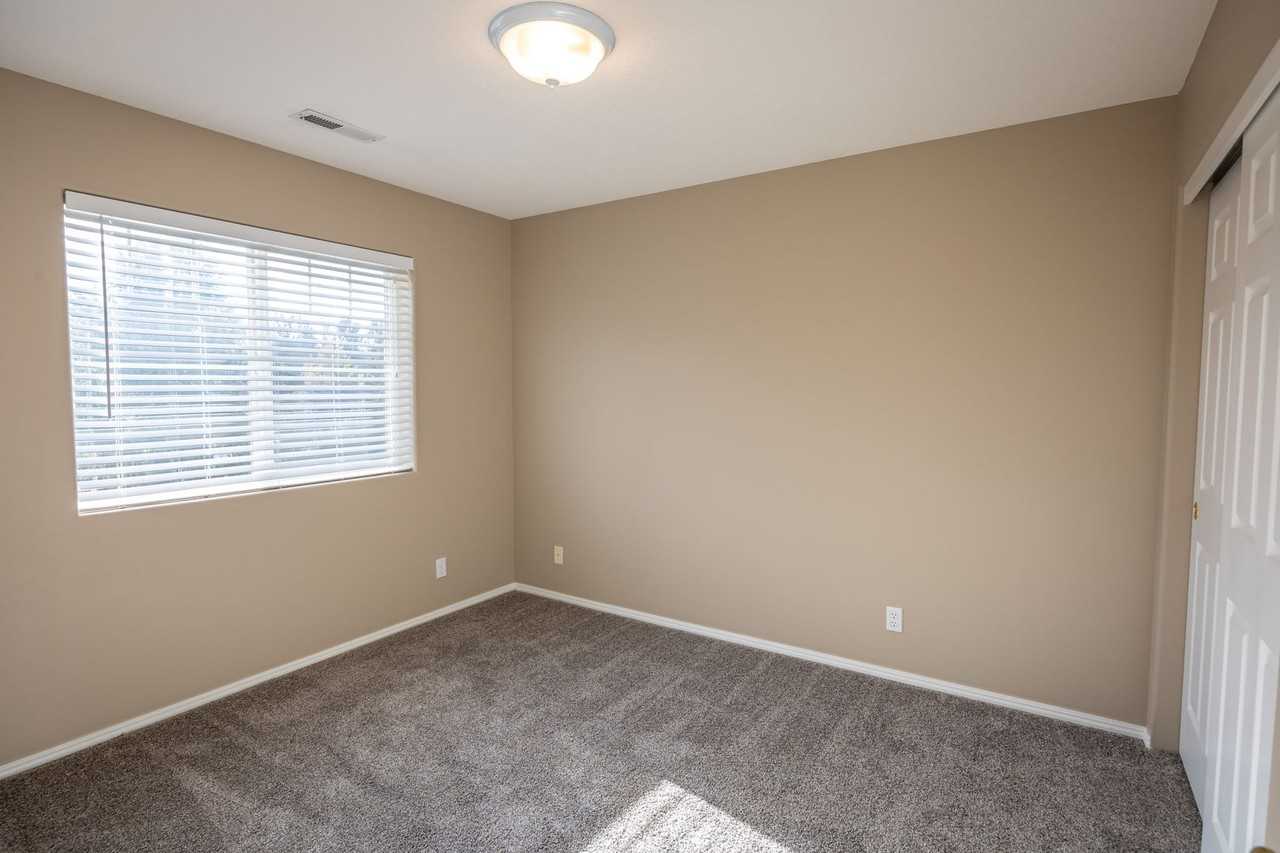 10617 Ne 60th Ct - Photo 5 of 23
