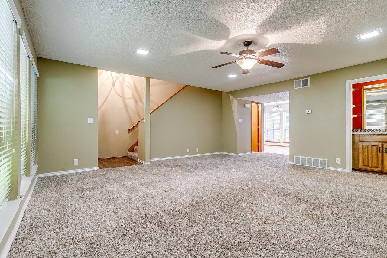 Lago Vista Drive Duplex - Photo 3 of 14