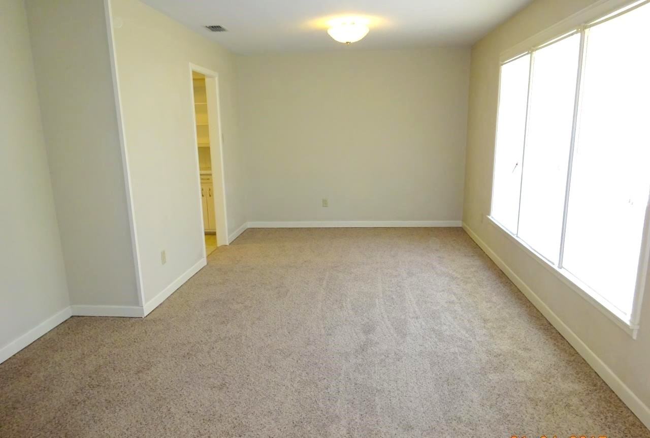 3605 40th St - Photo 3 of 10