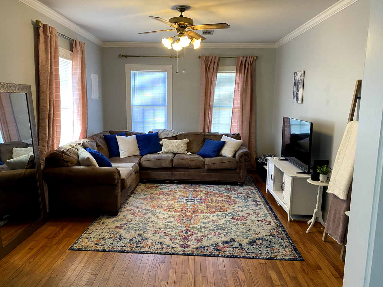 410 W Carolina Ave - Photo 2 of 16