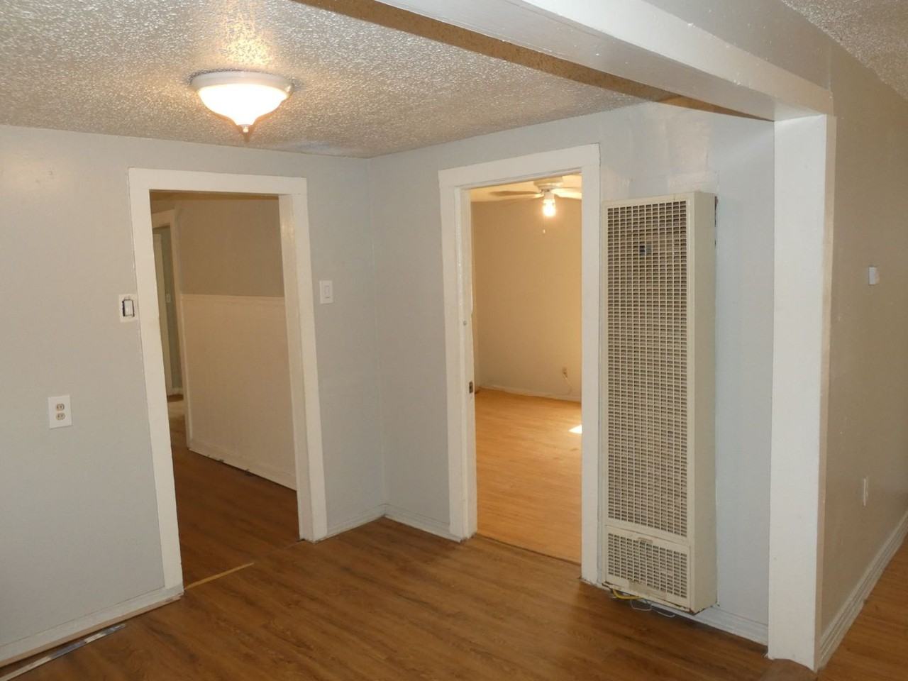 1241 Houston St - Photo 5 of 12