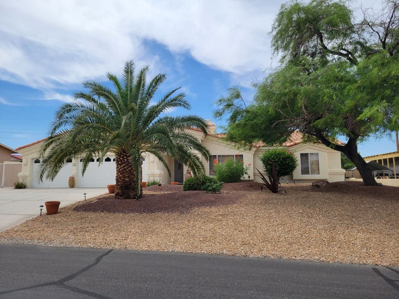 2930 Coconino Dr - Photo 2 of 28