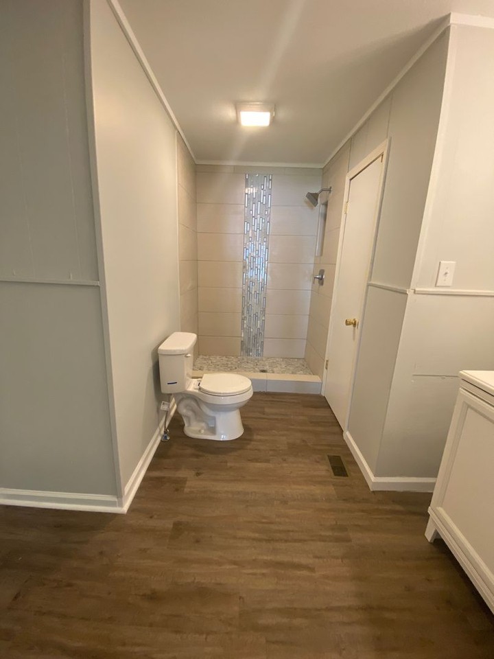 313 Hale St - Photo 5 of 13