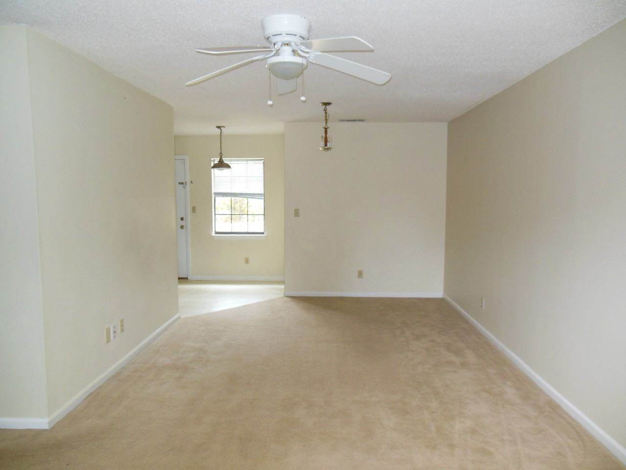 260 Garden Cir - Photo 3 of 15
