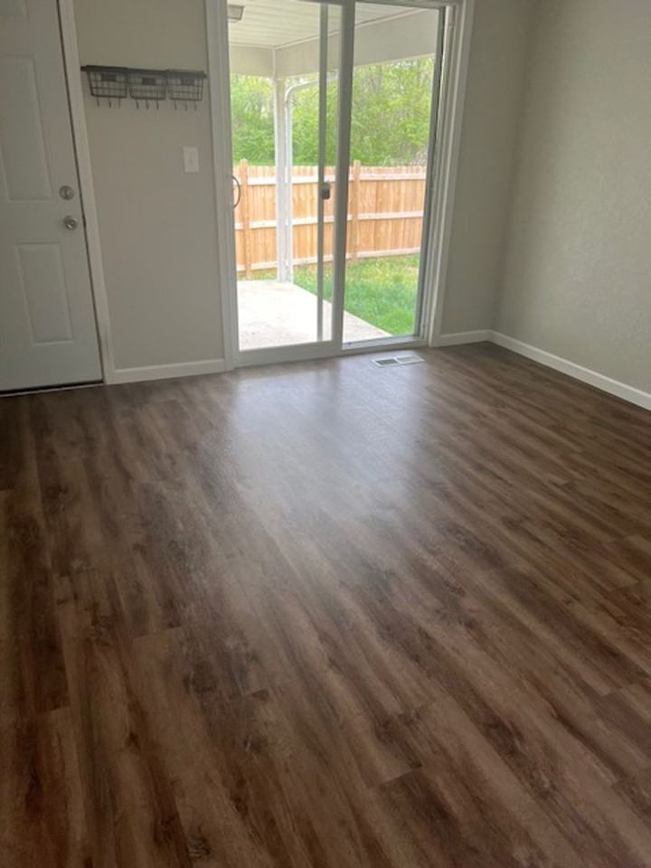 15 Redbud Ln - Photo 3 of 7