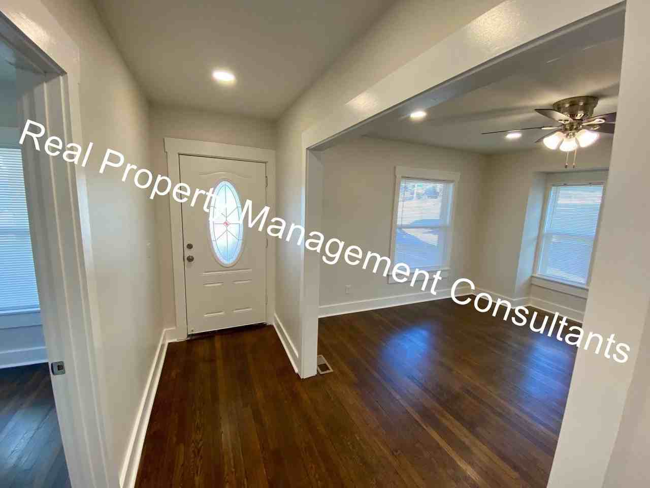 3317 E 60th St - Photo 3 of 20