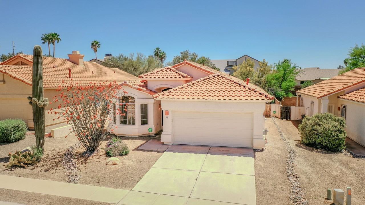 322 S Sonoran Heights Dr - Photo 3 of 36