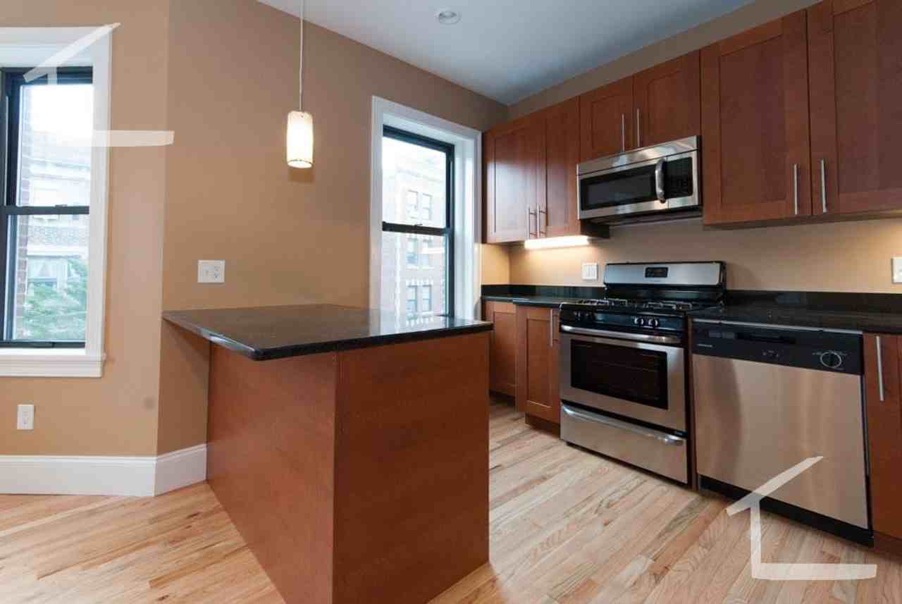 13 Lothian Rd - Photo 3 of 11
