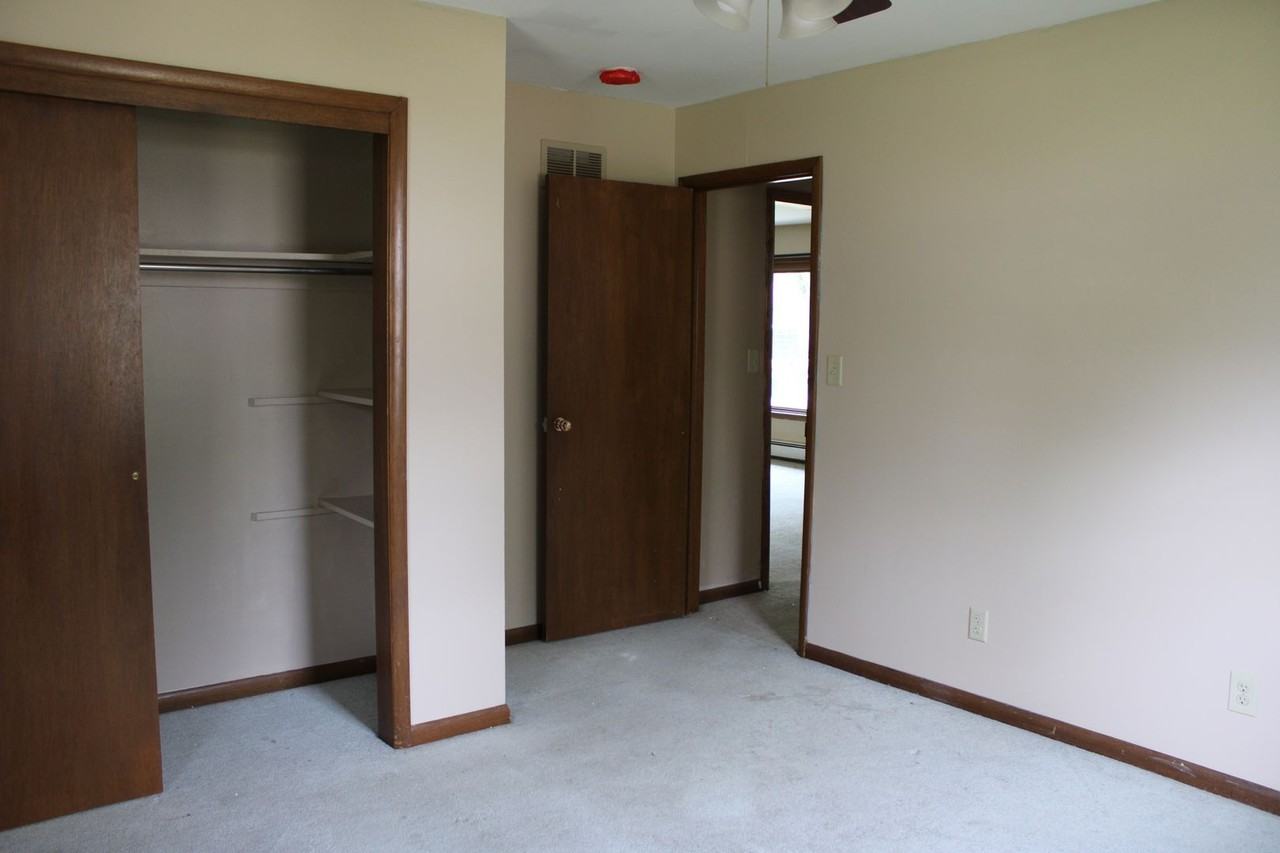 512 Chestnut St - Photo 3 of 7