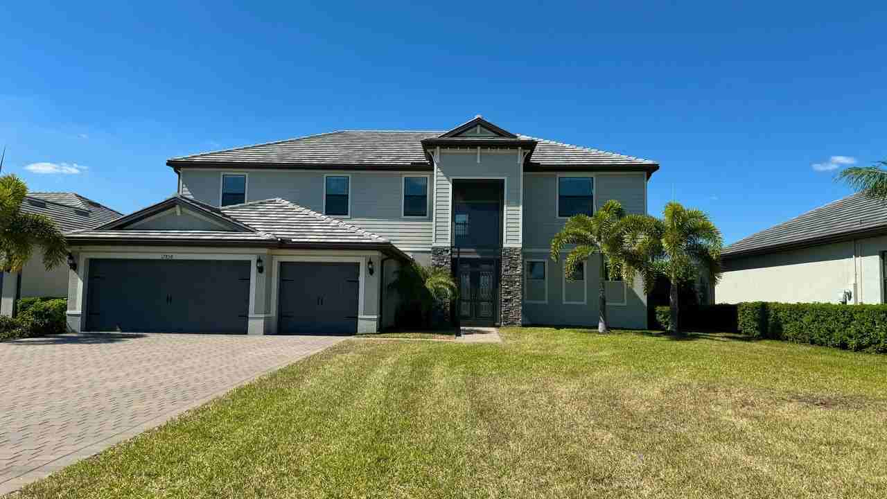 17858 Rosehill Ct - Photo 2 of 26