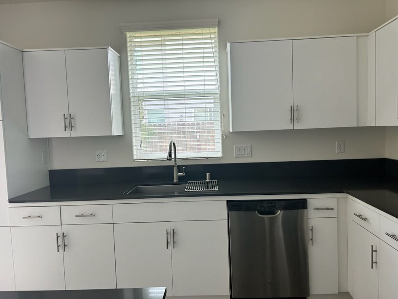 3616 Highclere Way - Photo 3 of 18