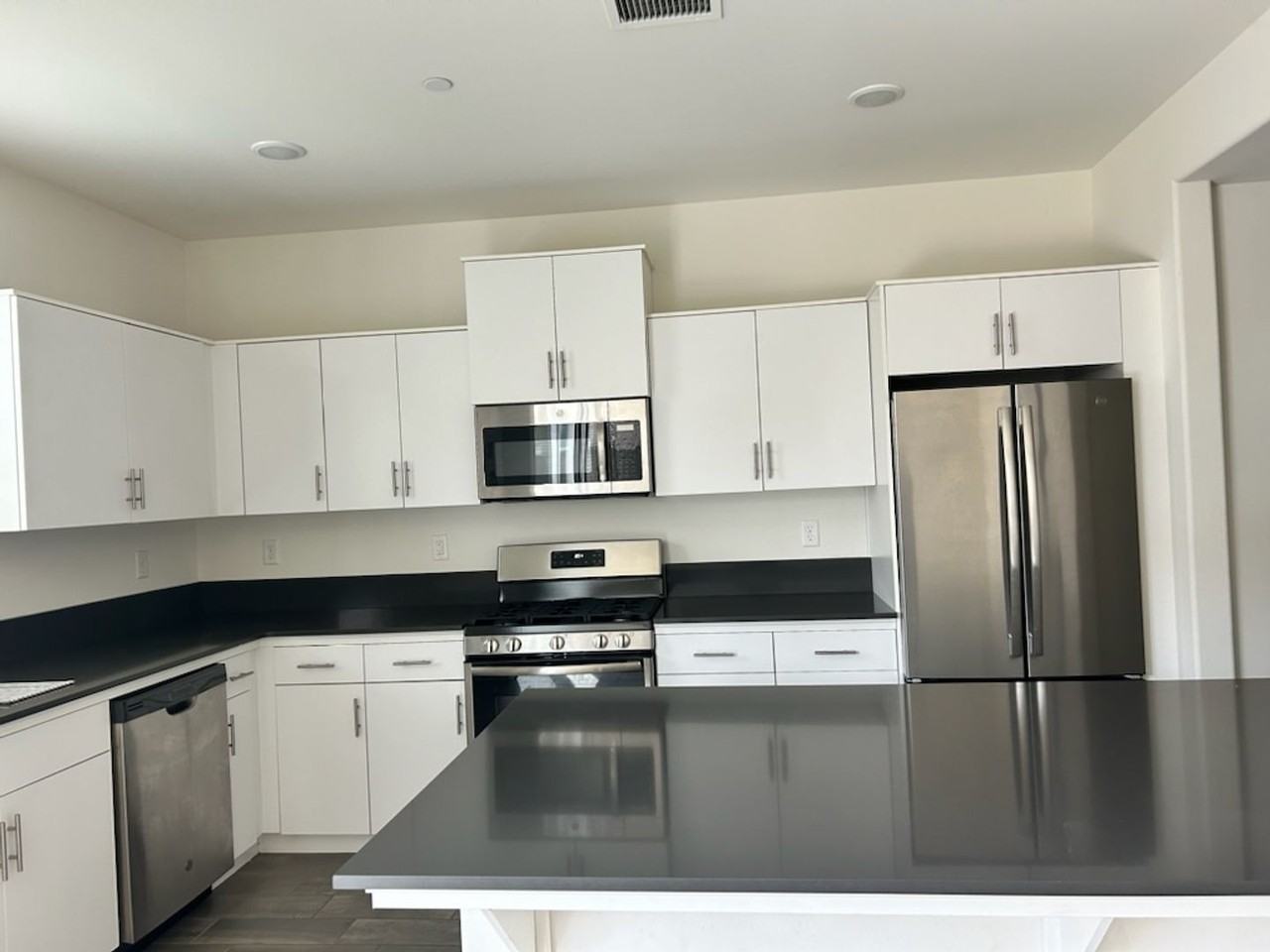 3616 Highclere Way - Photo 4 of 18