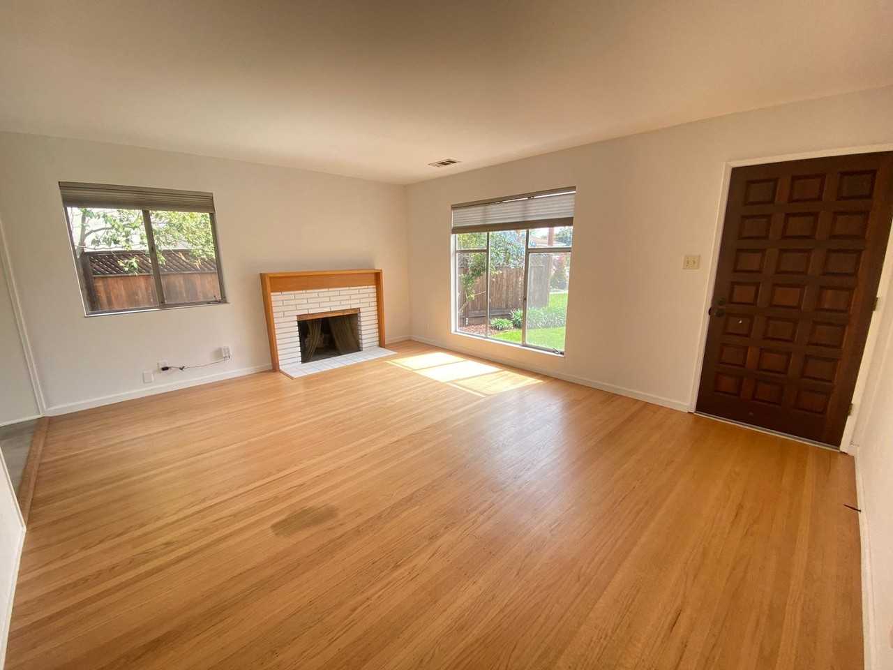 26380 Chapman Ct - Photo 2 of 17