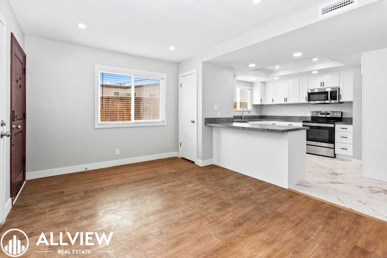 118 W Canada - Photo 3 of 21