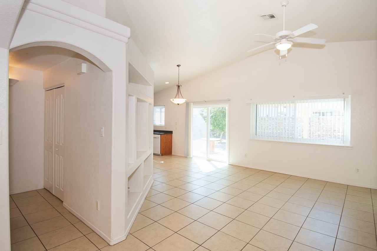 14837 E 53rd Dr - Photo 7 of 34