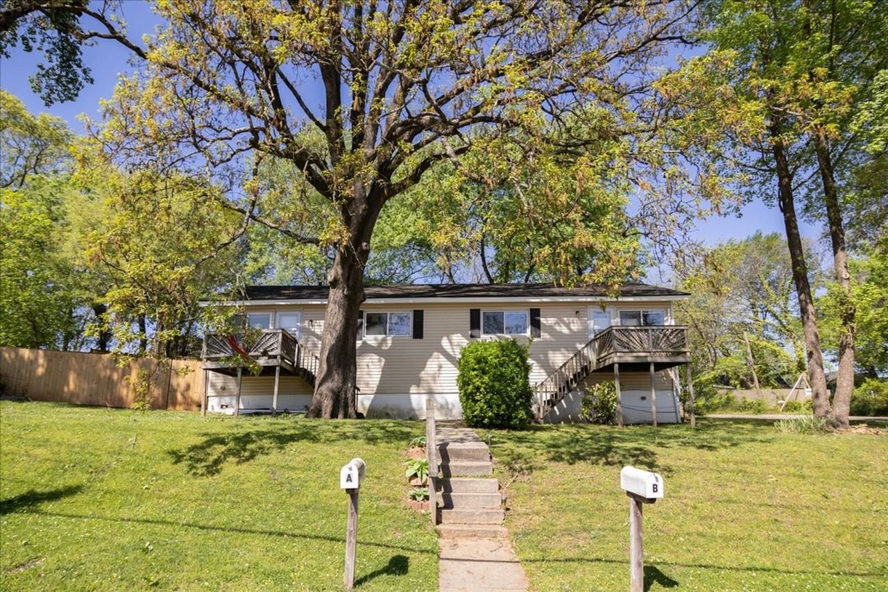 1096 Herndon St Nw #B - Photo 2 of 21